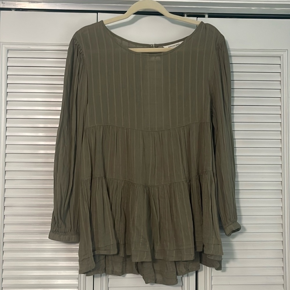 American Eagle Long Sleeve Top